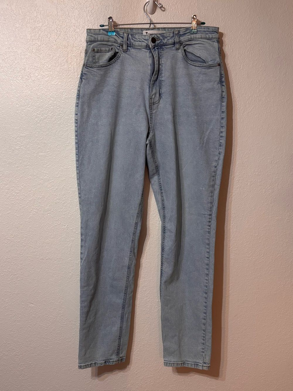 American Tall Emma High Rised Relaxed Taper Jeans Size 32